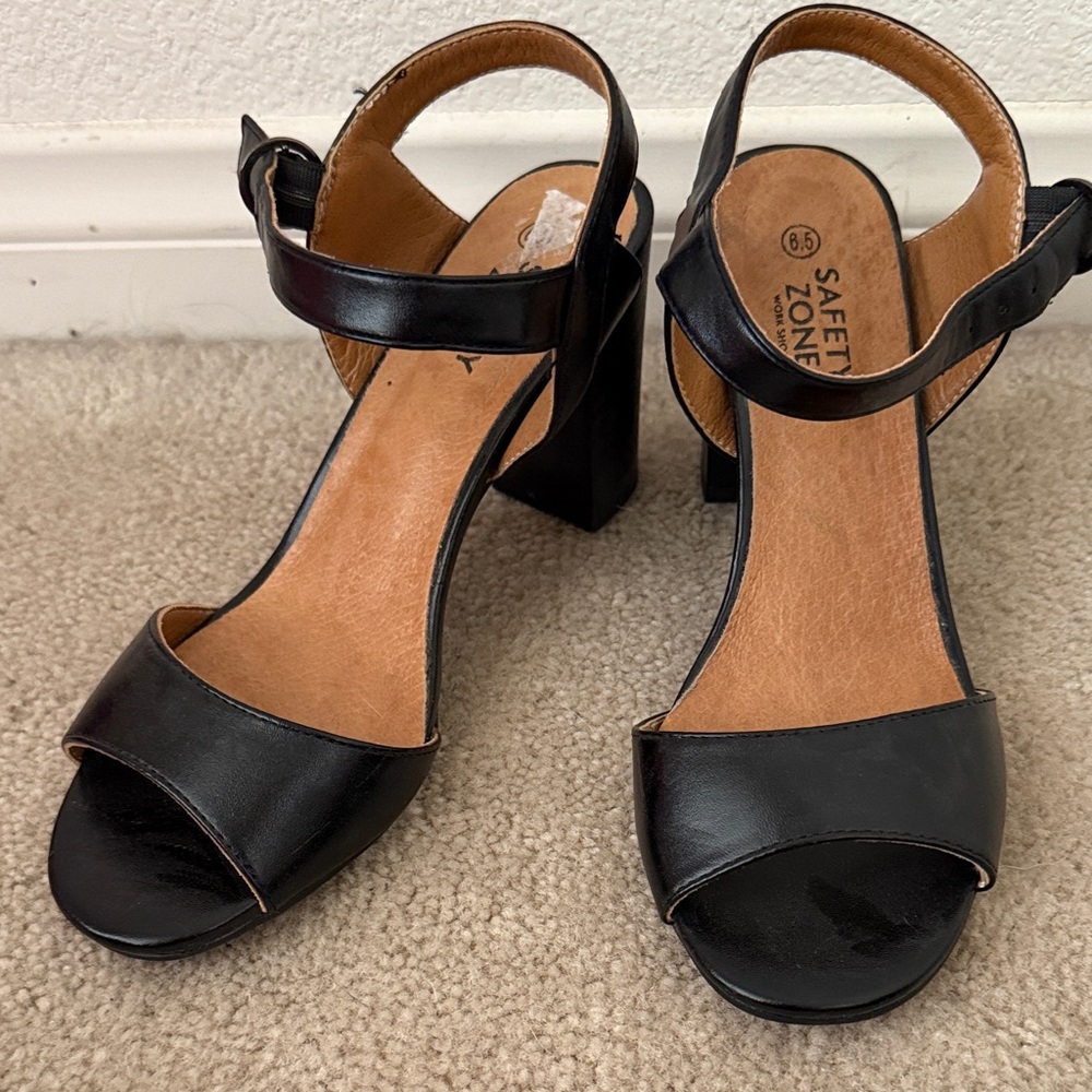 Chic Black Heeled Sandals